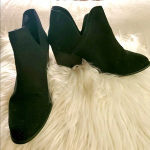 Steve Madden  Womens Boots